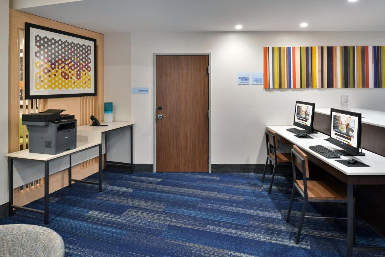 Holiday Inn Express Orlando - South Park By Ihg 윌리엄즈버그 외부 사진